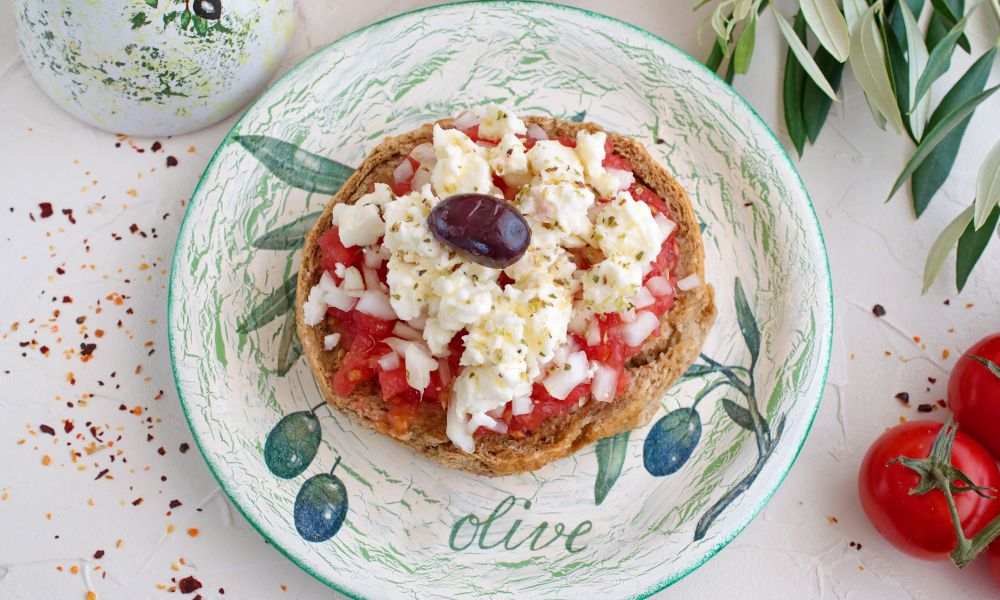 /api/cms/uploads/Greece_Dakos_traditional_greek_bruschetta_1_c3f9d2181a.jpg